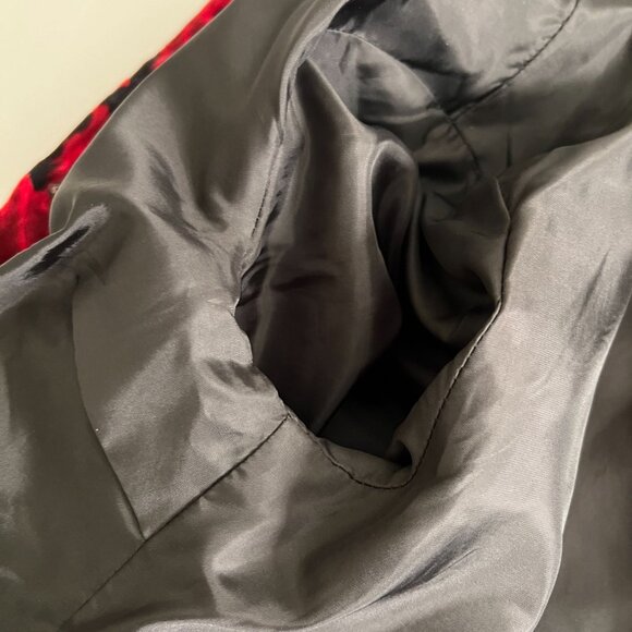 Talbots Black Red Floral Velvet Jacket Size 8 Roses Hidden Buttons Holid… - Picture 8 of 15